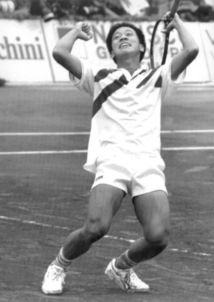 Michael Chang conquista il Roland Garros 1989 (Afp)
